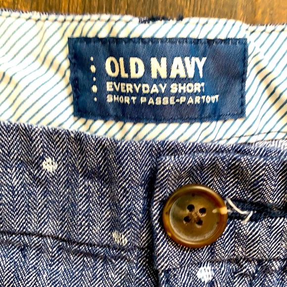 Old Navy Polka Dot Denim Shorts, Size 16 - Picture 4 of 7